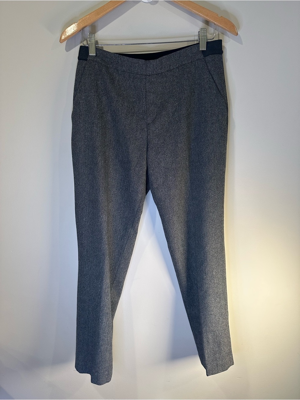 Women’s Uniqlo Gray Herringbone Wool Blend Ankle Pants Size 6 / Medium